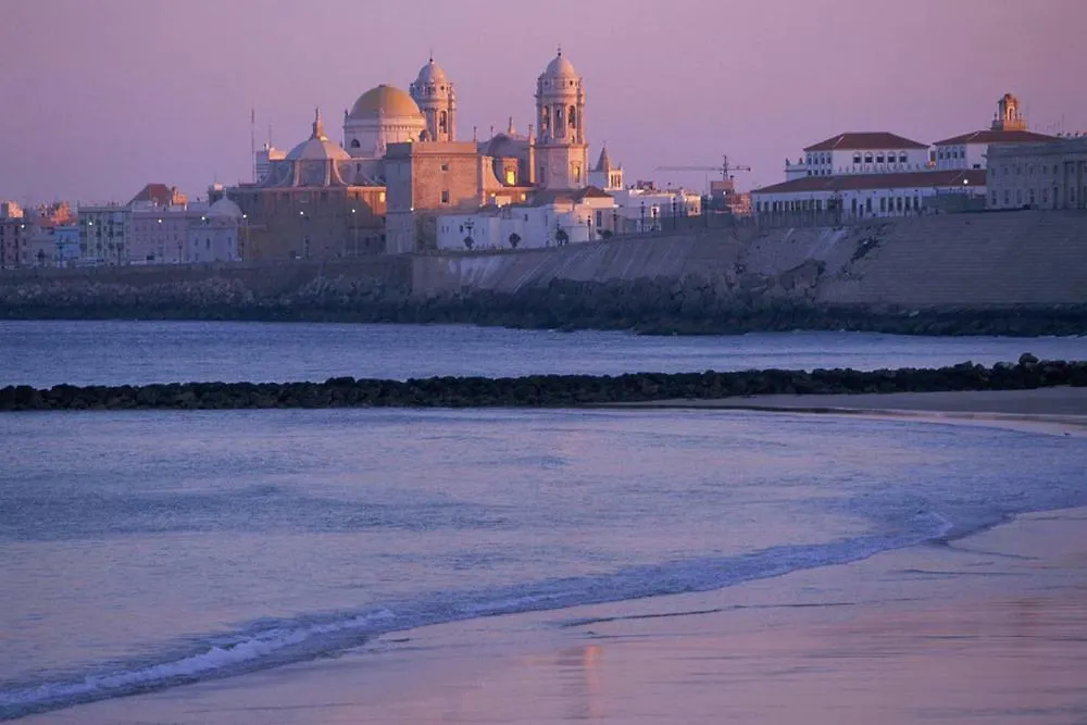 Hospital De Mujeres Apartment Cadiz Spain
