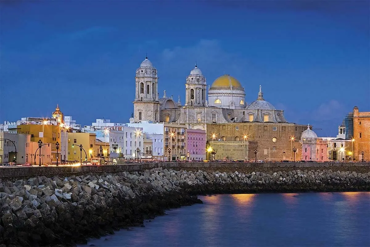 Hospital De Mujeres Apartment Cadiz Spain
